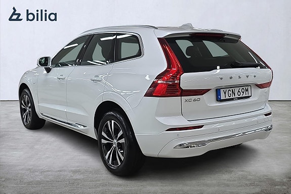 Volvo XC60 2 of 23