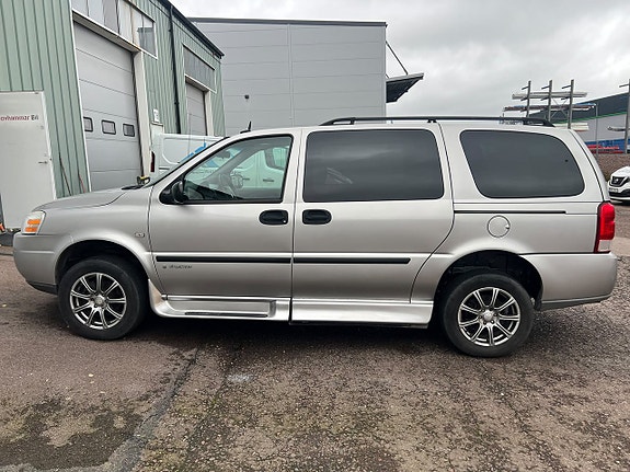 Chevrolet Uplander 3 of 19