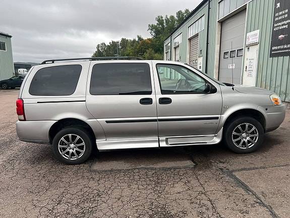 Chevrolet Uplander 4 of 19
