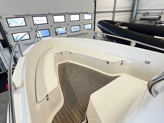 Uttern S64 Exclusive -05 | Mercruiser 4.3 MPI | Inkl trailer 7 of 11