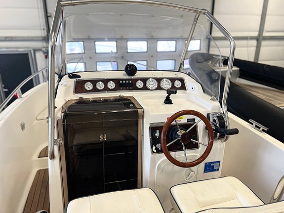 Uttern S64 Exclusive -05 | Mercruiser 4.3 MPI | Inkl trailer 5 of 11