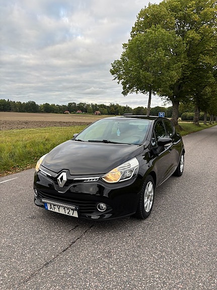 Renault Clio 2 of 10
