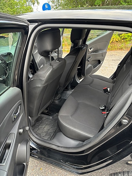 Renault Clio 8 of 10