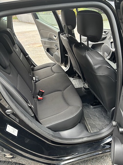 Renault Clio 9 of 10