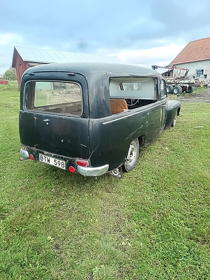 Volvo PV445 4 of 5