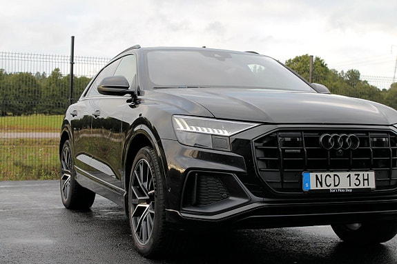 Audi Q8 3 of 30