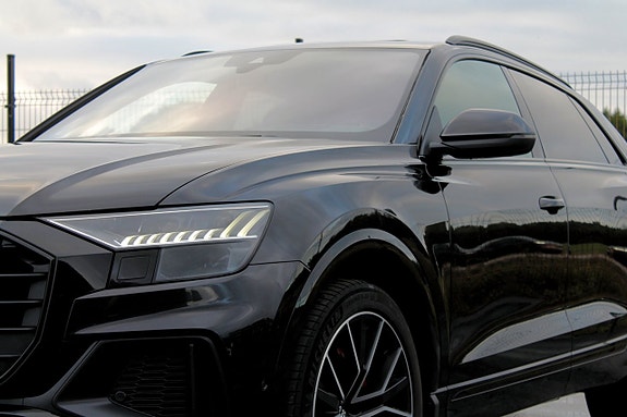 Audi Q8 11 of 30