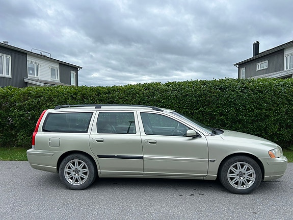 Volvo V70 5 of 14