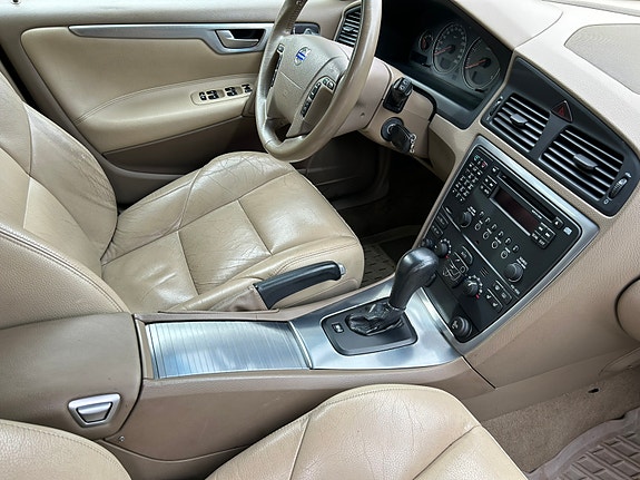 Volvo V70 13 of 14