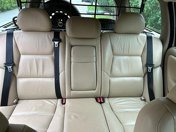 Volvo V70 7 of 14