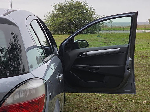 Opel Astra 20 of 22