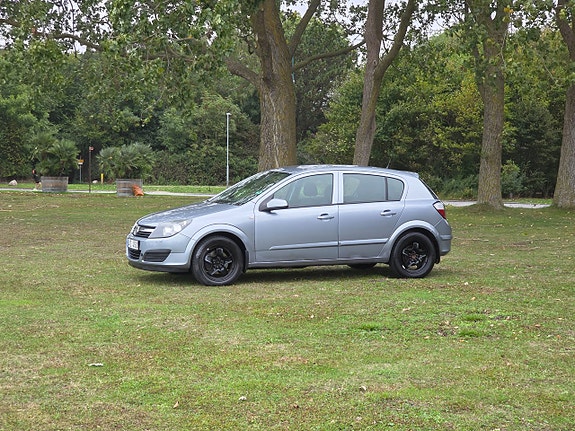 Opel Astra 15 of 22