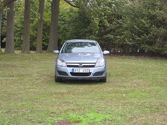 Opel Astra 2 of 22