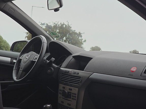 Opel Astra 22 of 22