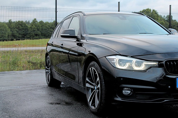BMW 320d 2 of 30