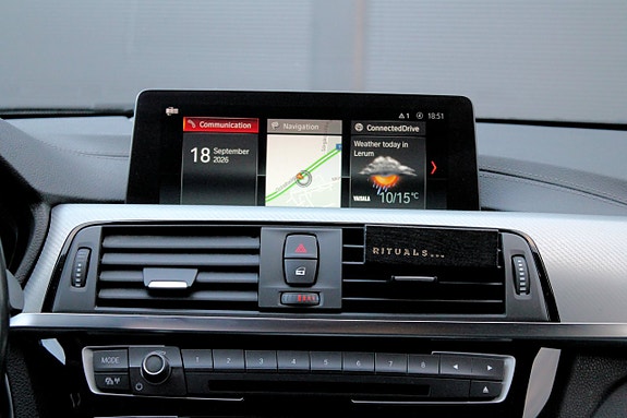 BMW 320d 27 of 30