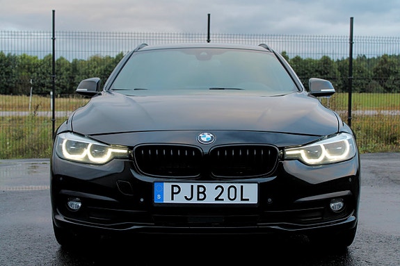 BMW 320d 7 of 30