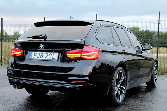 BMW 320d 20 of 30