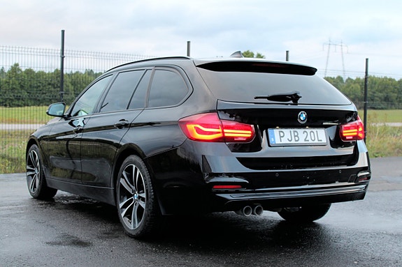 BMW 320d 15 of 30