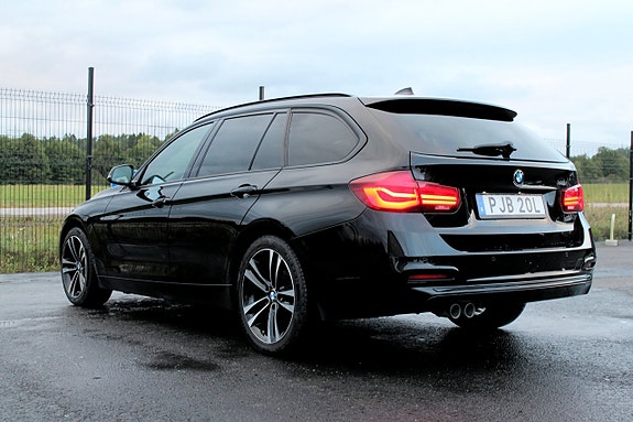 BMW 320d 18 of 30