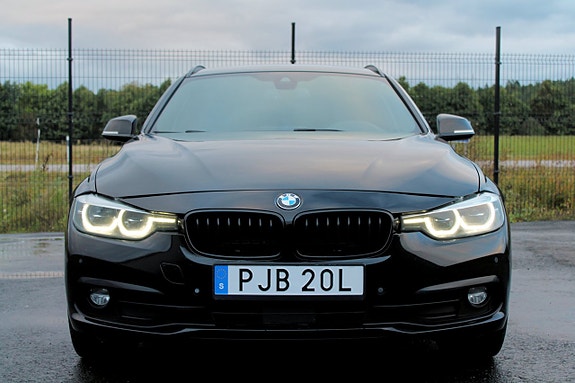 BMW 320d 6 of 30