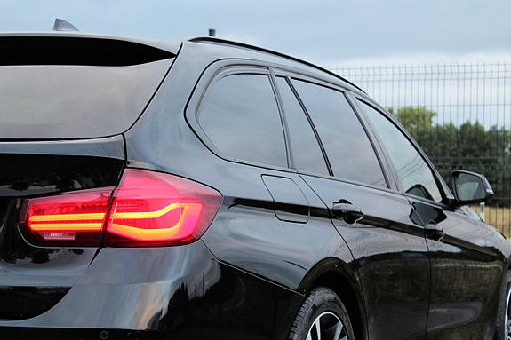 BMW 320d 22 of 30