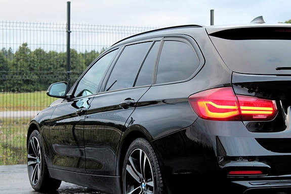 BMW 320d 17 of 30