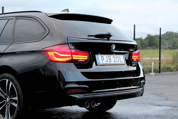 BMW 320d 19 of 30