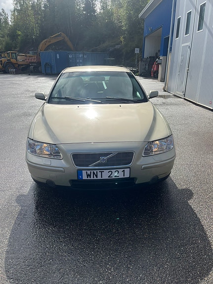 Volvo S60 3 of 13