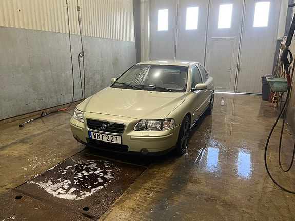 Volvo S60 5 of 13