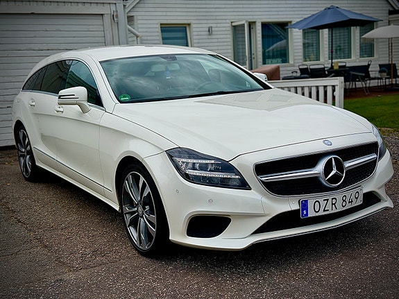 Mercedes-Benz CLS350 d 2 of 6