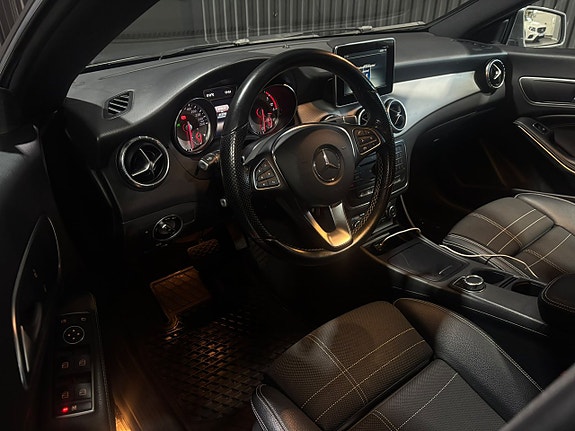 Mercedes-Benz CLA220 d 8 of 18