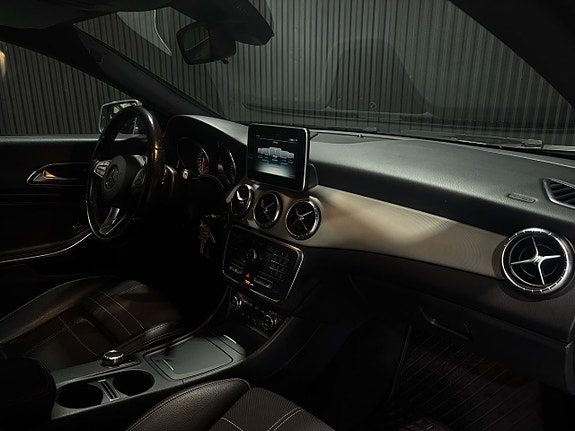 Mercedes-Benz CLA220 d 14 of 18