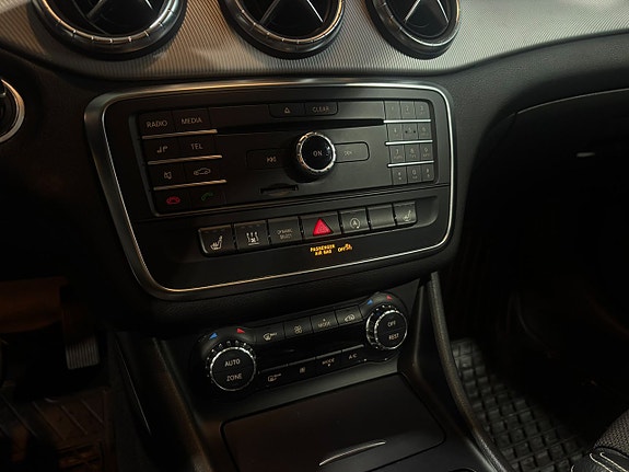 Mercedes-Benz CLA220 d 11 of 18