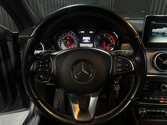 Mercedes-Benz CLA220 d 12 of 18