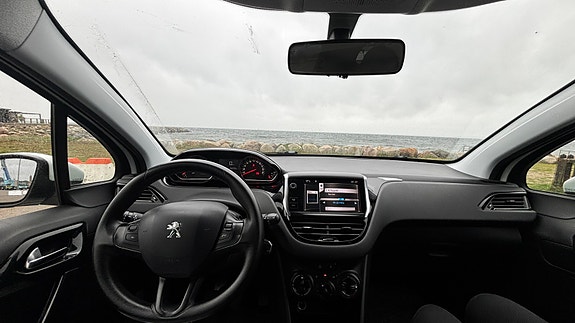 Peugeot 208 6 of 10
