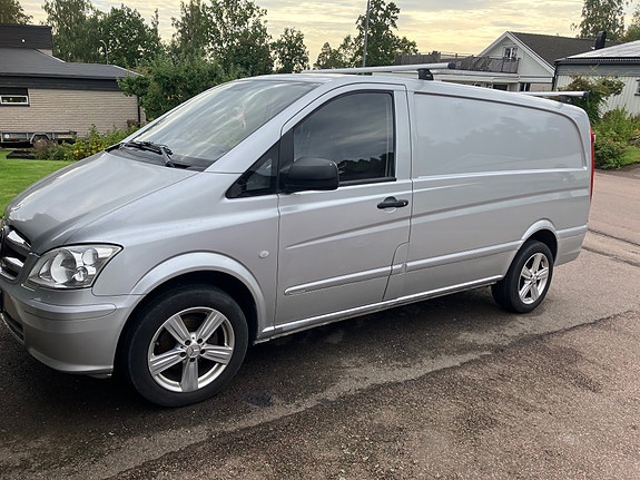 Mercedes-Benz Vito 110 2 of 7