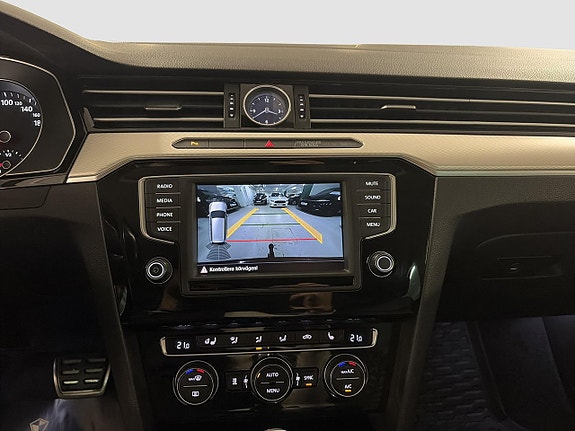 Volkswagen Passat Alltrack 15 of 15