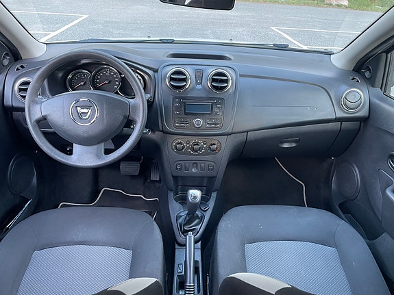 Dacia Sandero 7 of 12
