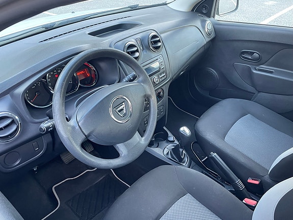Dacia Sandero 4 of 12
