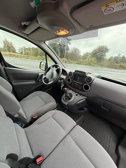 Peugeot Partner 8 of 8