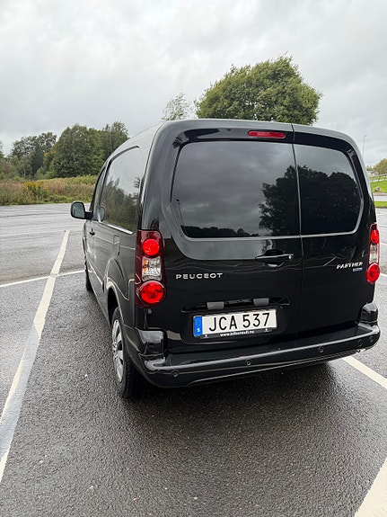 Peugeot Partner 3 of 8