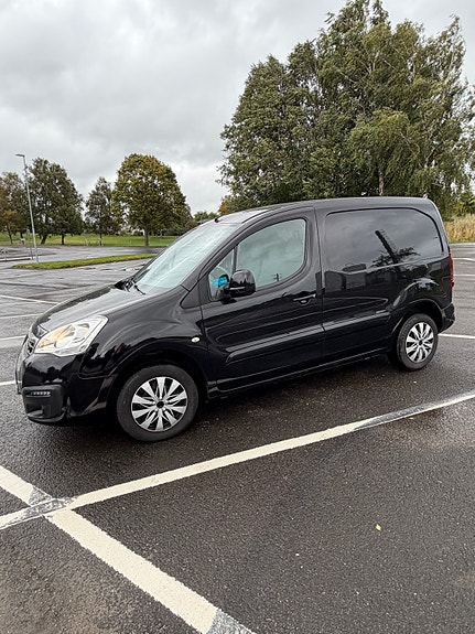 Peugeot Partner 4 of 8