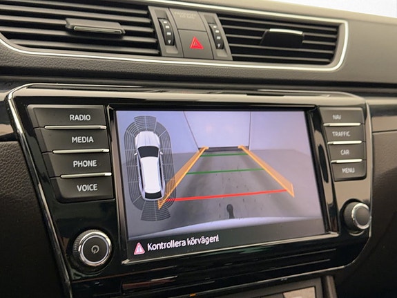 Skoda Superb 14 of 30
