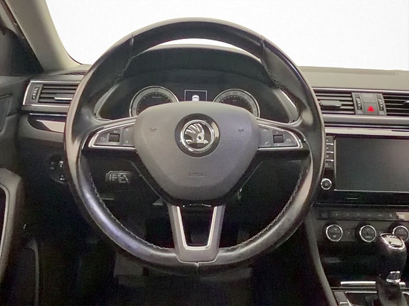Skoda Superb 11 of 30