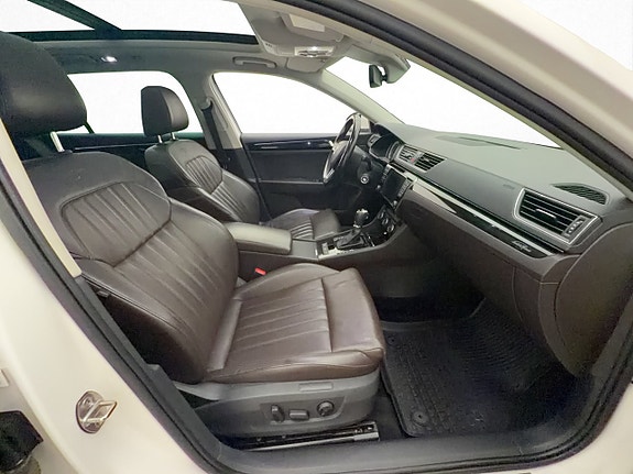 Skoda Superb 10 of 30