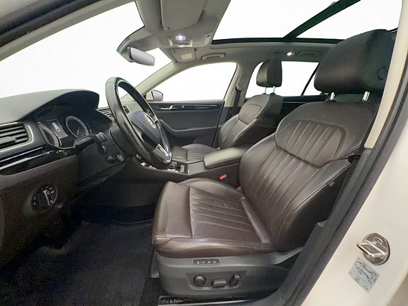Skoda Superb 12 of 30