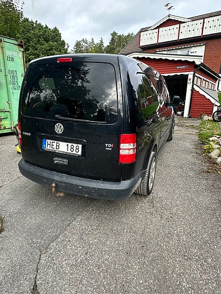 Volkswagen Caddy Maxi 4 of 5