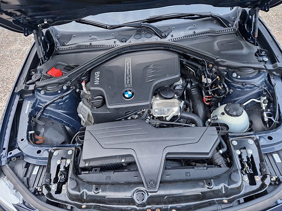 BMW 328i 15 of 16