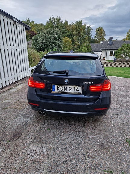 BMW 328i 6 of 16